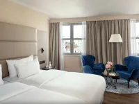 NH Berlin Kurfürstendamm Hotels near Savigny Square
