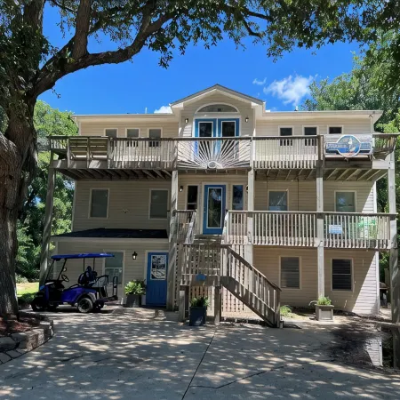 Heart of Duck!!  Heated Pool, Hot Tub, Golf Cart