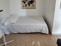 212 Apartment 10 min DisneyLand Hotels in Montevrain