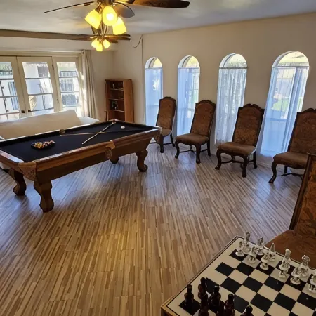 Huge 4,080 SqFt  cul-de-sac Home