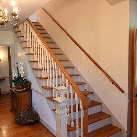 Athlone Farm: Spacious, Gorgeous Grounds, Historic Outbuildings, Summer Deals!