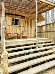 Raelean - A unique off-grid tiny cabin