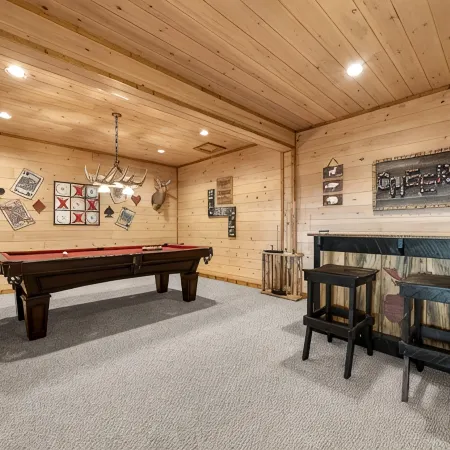 NEW! Private Mountain Cabin in Gated Community w/ Mtn Views, Hot Tub & Game Room