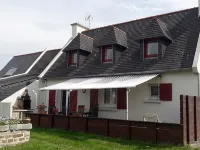 House 400m from the sea and beaches and the GR 34 Hotels in Penmarch