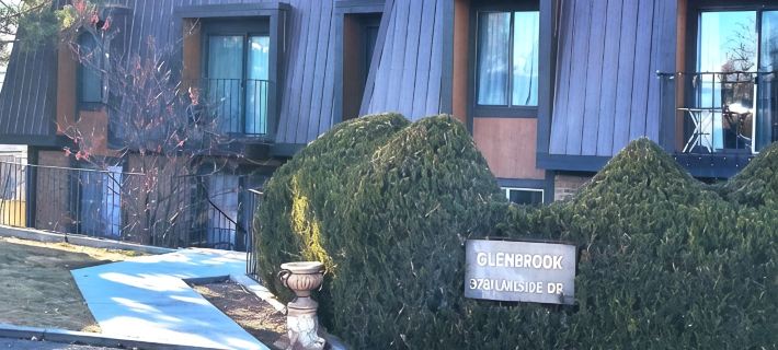 Cozy condo, walking distance to trails, shops, restaurants, fitness center. Hotels in Grand Junction