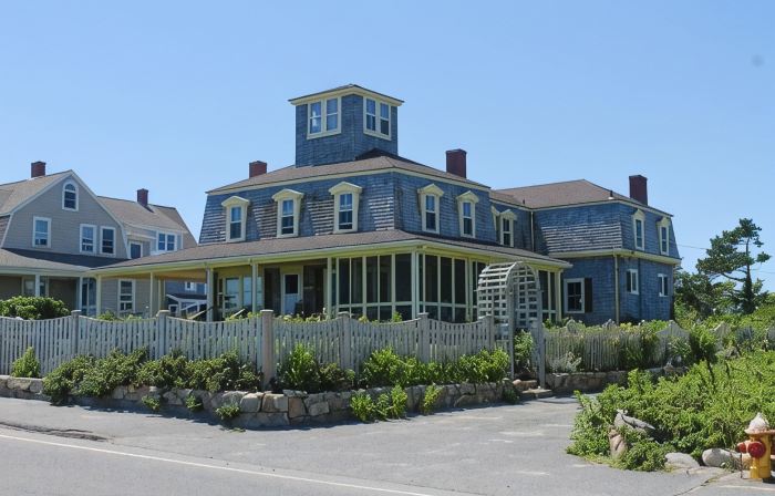 Large Oceanfront Home in Exclusive Brant Rock Section of Marshfield - Sleeps 10