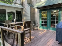 NEW!Lakefront retreat with huge dock, private cove. Perfect for Clemson Football - 4-Star