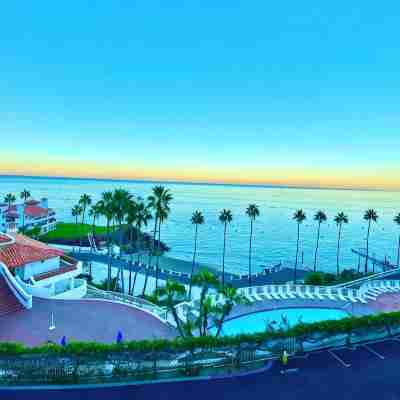 Catalina Honeymoon adventure, 1-bedroom 2 baths with A/C and golf car! Others