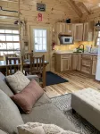 Cozy Hocking Hills Cabin on 20 private acres! Only 7 miles from State Park!