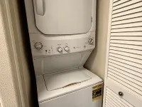 Lush 1 bd Koreatown w/ FREE parking & In-Unit laundry Hotels in Commerce
