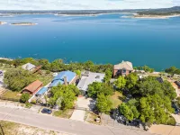 Private Romantic Lodgings Located in Wine Cellar Overlooking Canyon Lake