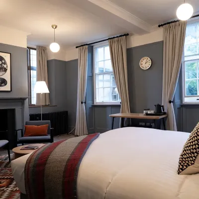 Wadham College, Oxford Hotels near Bridge of Sighs