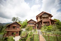 Red House the Garden Stay in Bukit Tinggi by PLAY - Villas