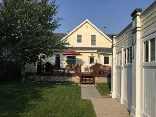 Beautiful 2BR, 2BA Condo in Historic Downtown Home Sleeps 4 - 4つ星