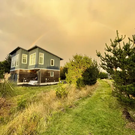Ocean Views, Beach Path, Private + Pickleball + Nature Baths