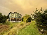 Sunsets, Ocean Views + Beach Path!