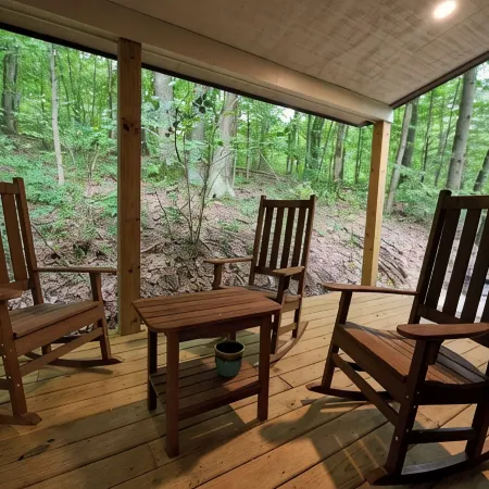 Valley Overlook, heart of Cuyahoga Valley National Park - Cabin for 4