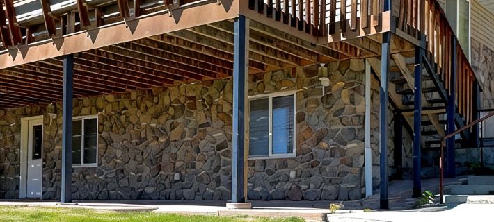 Large Lodge in Lava Hot Springs, Idaho 8 bedrooms sleeps 35 Hotels in Bannock County