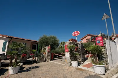 Villa Giada Resort Отели в г. 
