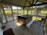 Private and secluded 4-bedroom farmhouse minutes from Lake Greeson - 부티크