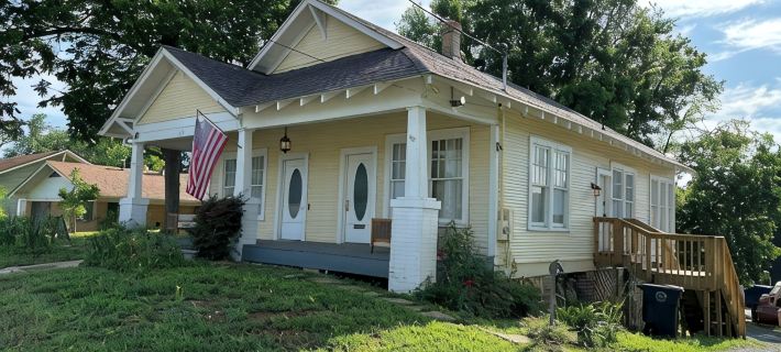 Cane River Living Downtown • Historic District • Walk to Front St • 5 Bedrooms Hotels in Natchitoches