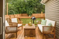 7 Mins to the Beach! Fire Pit, BBQ, Games, Fully Equipped Kitchen & Beach Gear