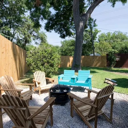 New Remodel/5 Rooms/3Full bathrooms/6TVs/3Kings3Queens/Baby/Dog friendly