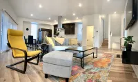 Brand New Modern Downtown Condo designed by award-winning architect! - Homestays