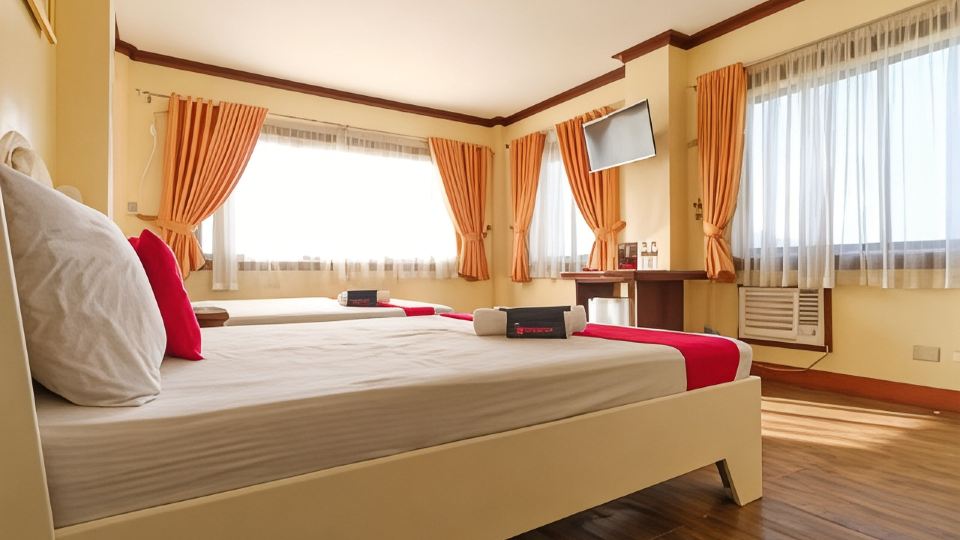 RedDoorz Plus @ Seaborne Hotel Subic Zambales