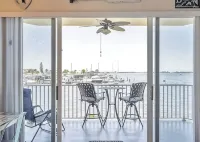 Waterfront quiet condo w Pool by Madeira Beach - 4-Star