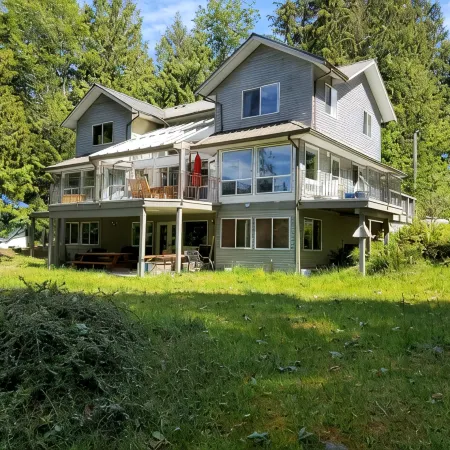 Waterfront 5 bedroom unit in house on Hotel Lake, Garden Bay B.C.