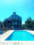 Have Loads of Fun at Oceanside Cottage in Corolla! Start your vacation now! - Pools