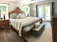 Lakefront- Stay, Soak, Paddle, Play & Relax! On Lake Lookout in Catawba, NC - balcony