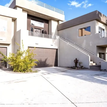 Havasu Haven! Awesome Views on Rooftop Terrace! Heated Spa and Pool! Golf!