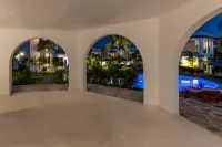 Q Boutique Resort Malindi - Pools