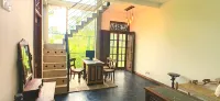 Edgefield Escapes