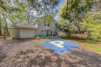 Quiet beach retreat for couples or family