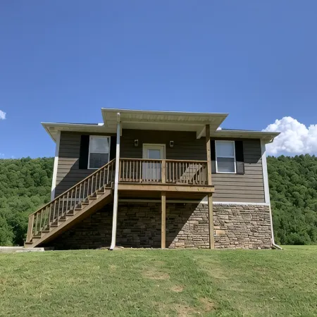 Private Riverfront Getaway with Direct Steps to Fishing Paradise. Отели в г. Бакстер