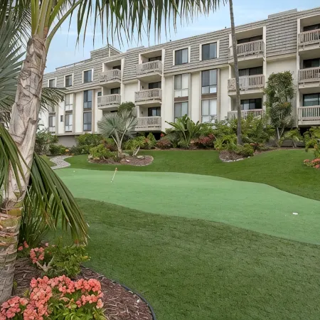 Luxurious and Spacious Condo steps from the Beach