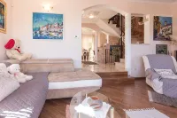 Luxurious Villa Emily - Private Pool, Stunning Sea Views, and Unmatched Comfort - Villas