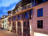 Niebieski Art Hotel & Spa Hotels near Debniki