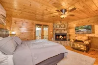 Best Sunset Views in Blue Ridge w/ Paved Roads and Outdoor Deck Addition - Alppimaja