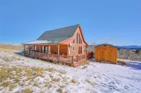 Pet Friendly cabin w/ fireplace and mountain views