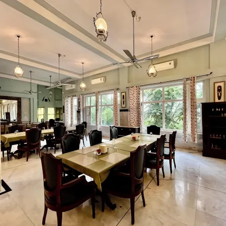 Umaid Palace - Luxury Resort Near Jaipur Close to Bhangarh & Chand Baori Stepwell Abhaneri