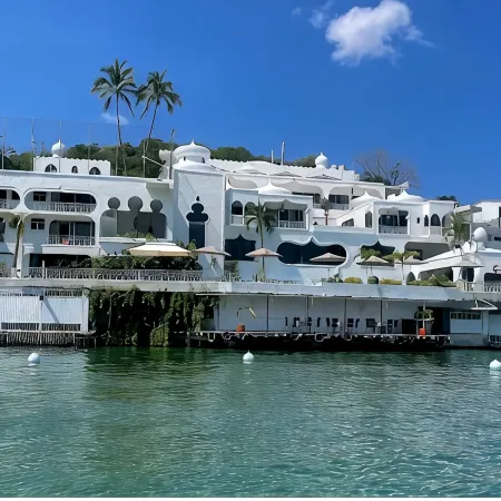 Marina Palace Tequesquitengo