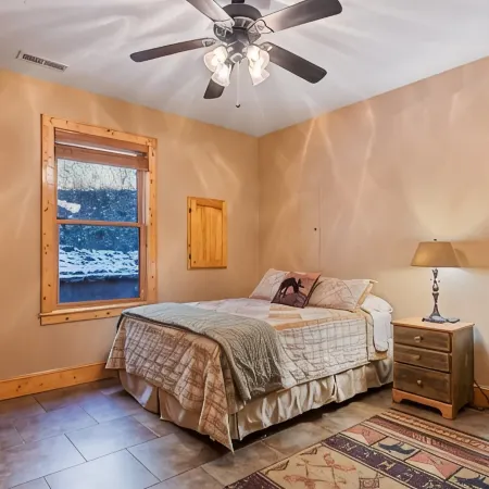 Luxury Creekside Lodge with Hot Tub & Game Room, Great for Large Groups!