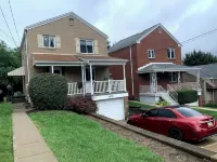 Remodeled 2Br/1.5B, Huge Yard, Off Street pk, Futon