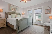 Quiet WHOLE HOUSE btwn the beach and Lagoon with pool, fishing dock, sunsets!! - Country Houses