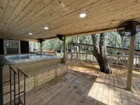 Exclusive Farmhouse Villa with Hot Tub Retreat