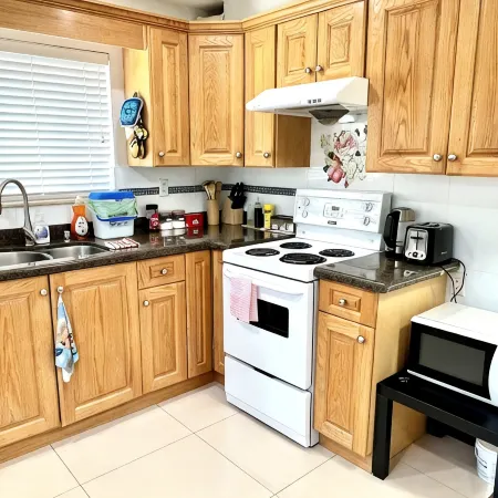 Cozy 2-bedroom guesthouse in a convenient location